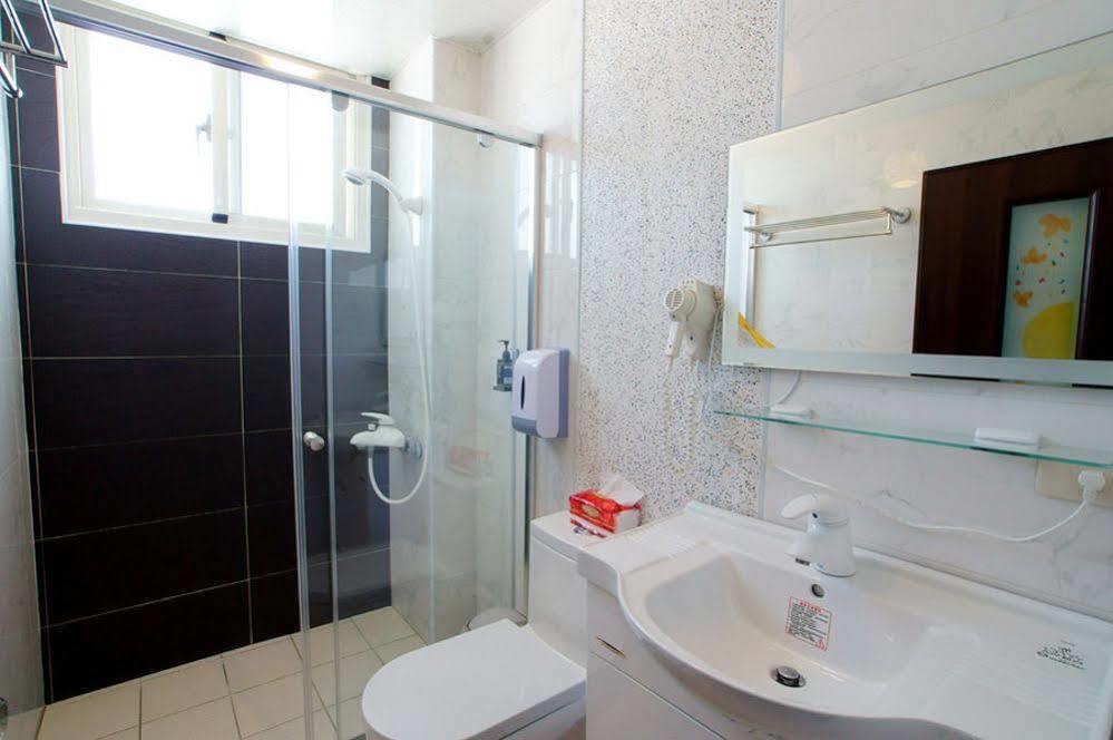Happy Sun Apartment Taitung Bagian luar foto