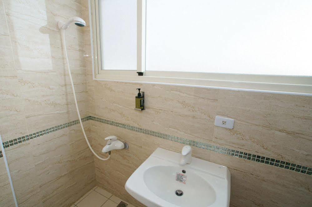 Happy Sun Apartment Taitung Bagian luar foto