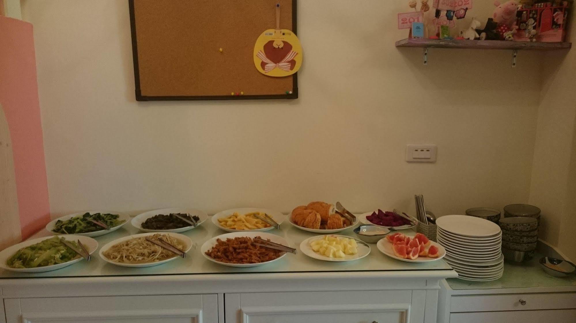 Happy Sun Apartment Taitung Bagian luar foto