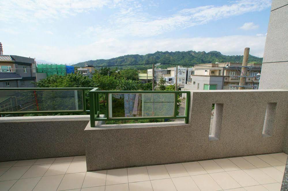 Happy Sun Apartment Taitung Bagian luar foto
